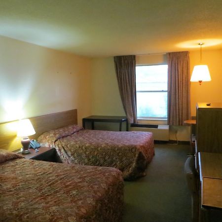 Hollywood Inn & Suites Gurnee Bagian luar foto